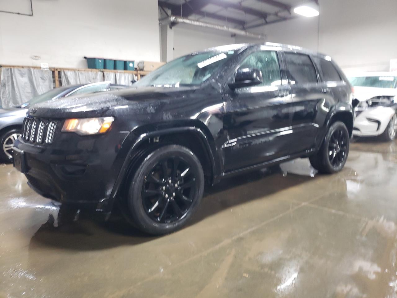 JEEP GRAND CHEROKEE LAREDO