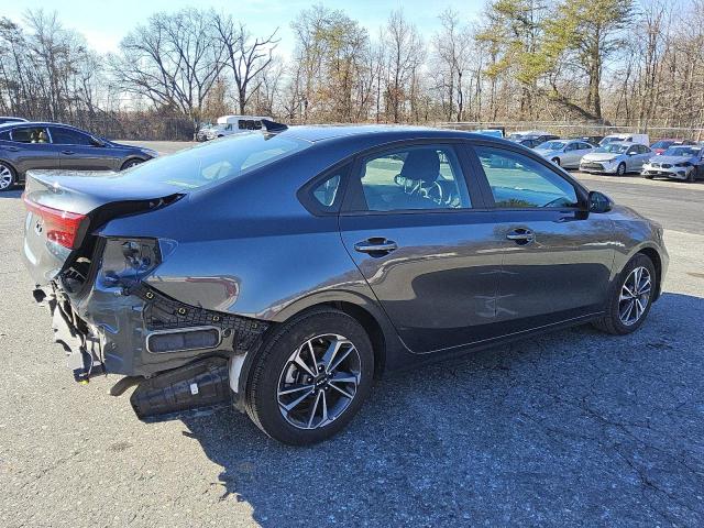 VIN 3KPF24AD7RE727315 2024 KIA FORTE no.3