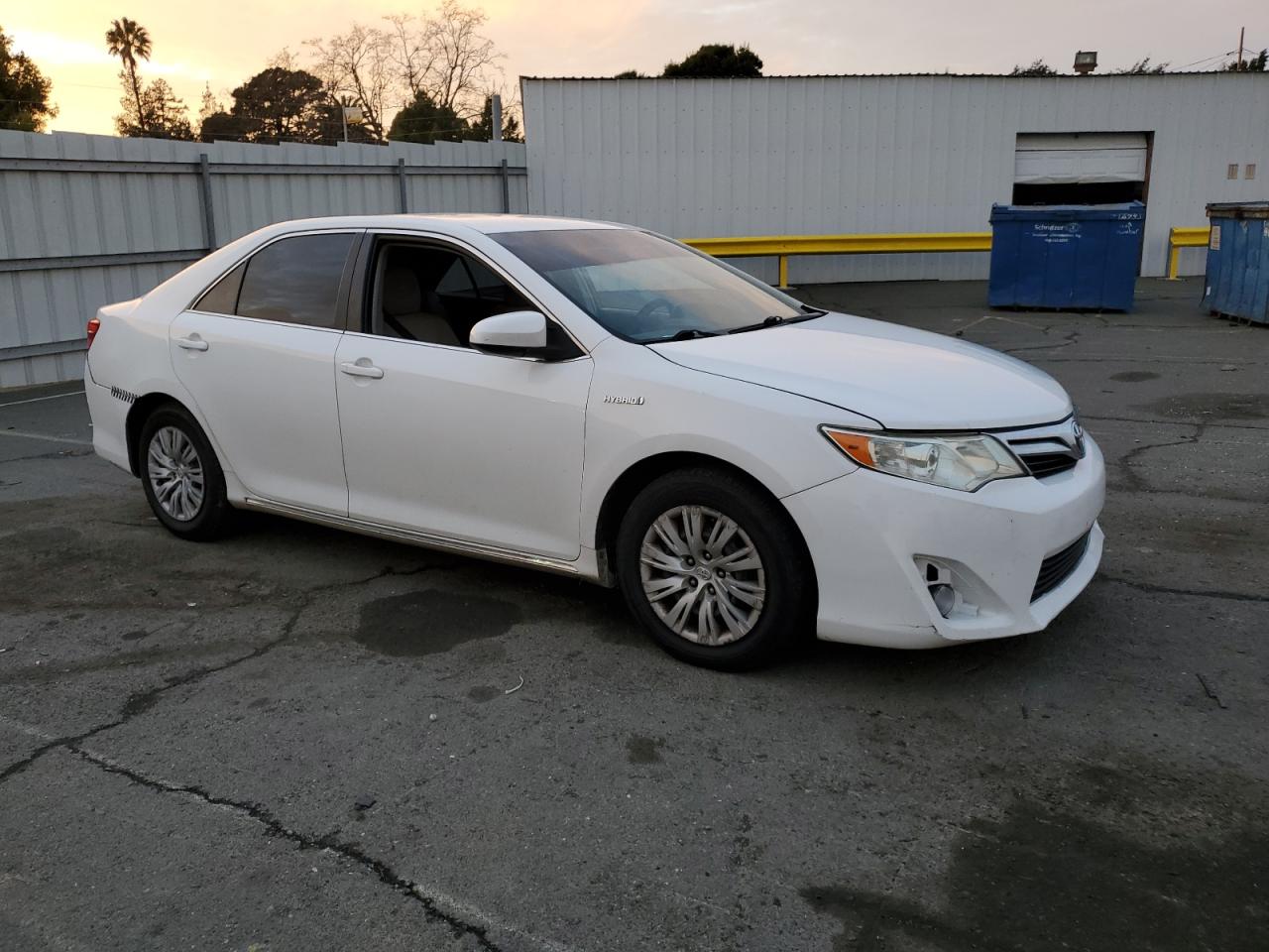 Lot #3041956199 2012 TOYOTA CAMRY HYBR