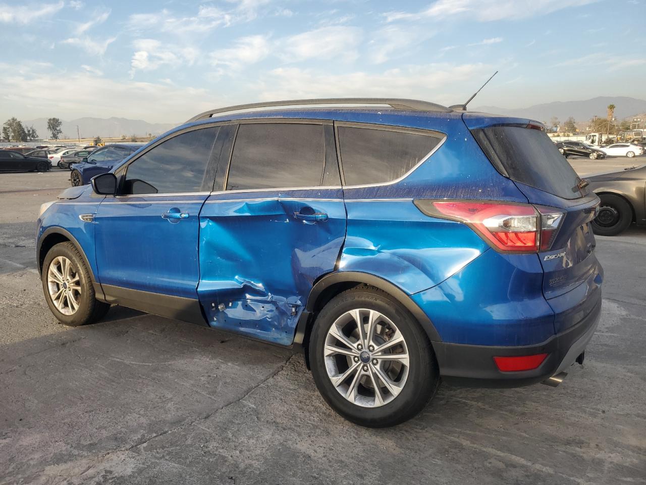 FORD ESCAPE SE
