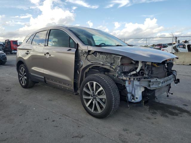 2019 LINCOLN MKC RESERV 5LMCJ3C95KUL07917