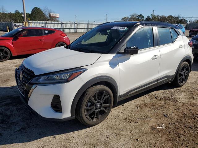 NISSAN KICKS SR