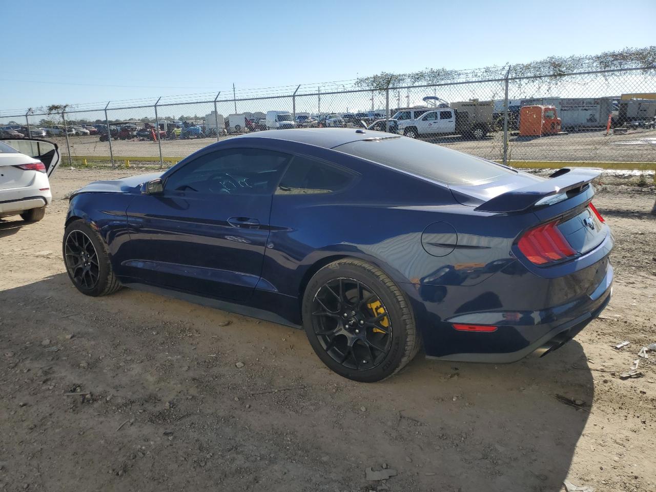 Lot #3045941237 2019 FORD MUSTANG