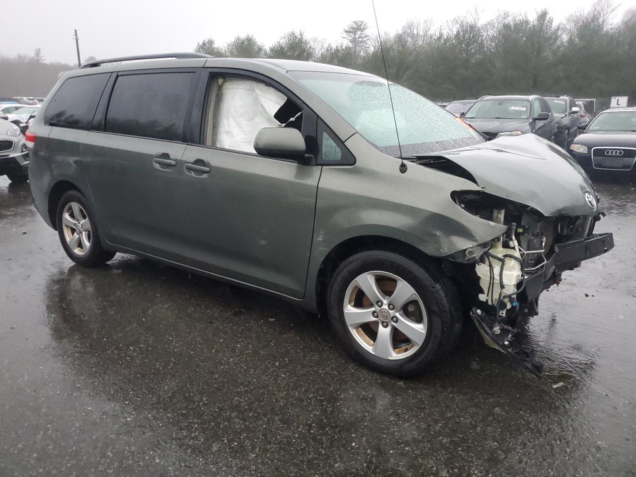 Lot #3034416081 2012 TOYOTA SIENNA LE