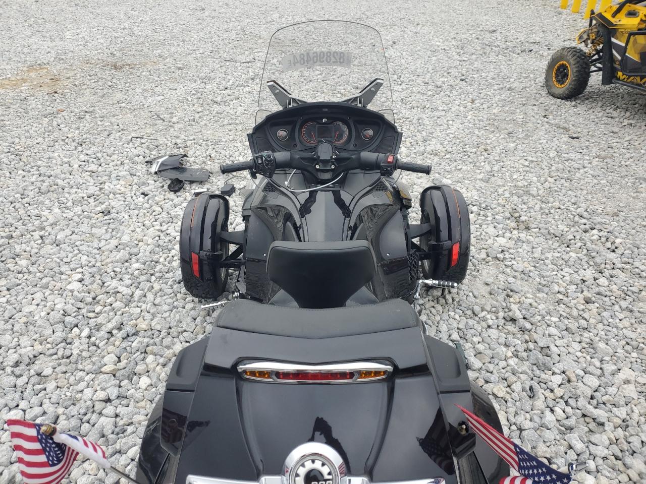 Lot #3033405888 2014 CAN-AM SPYDER ROA