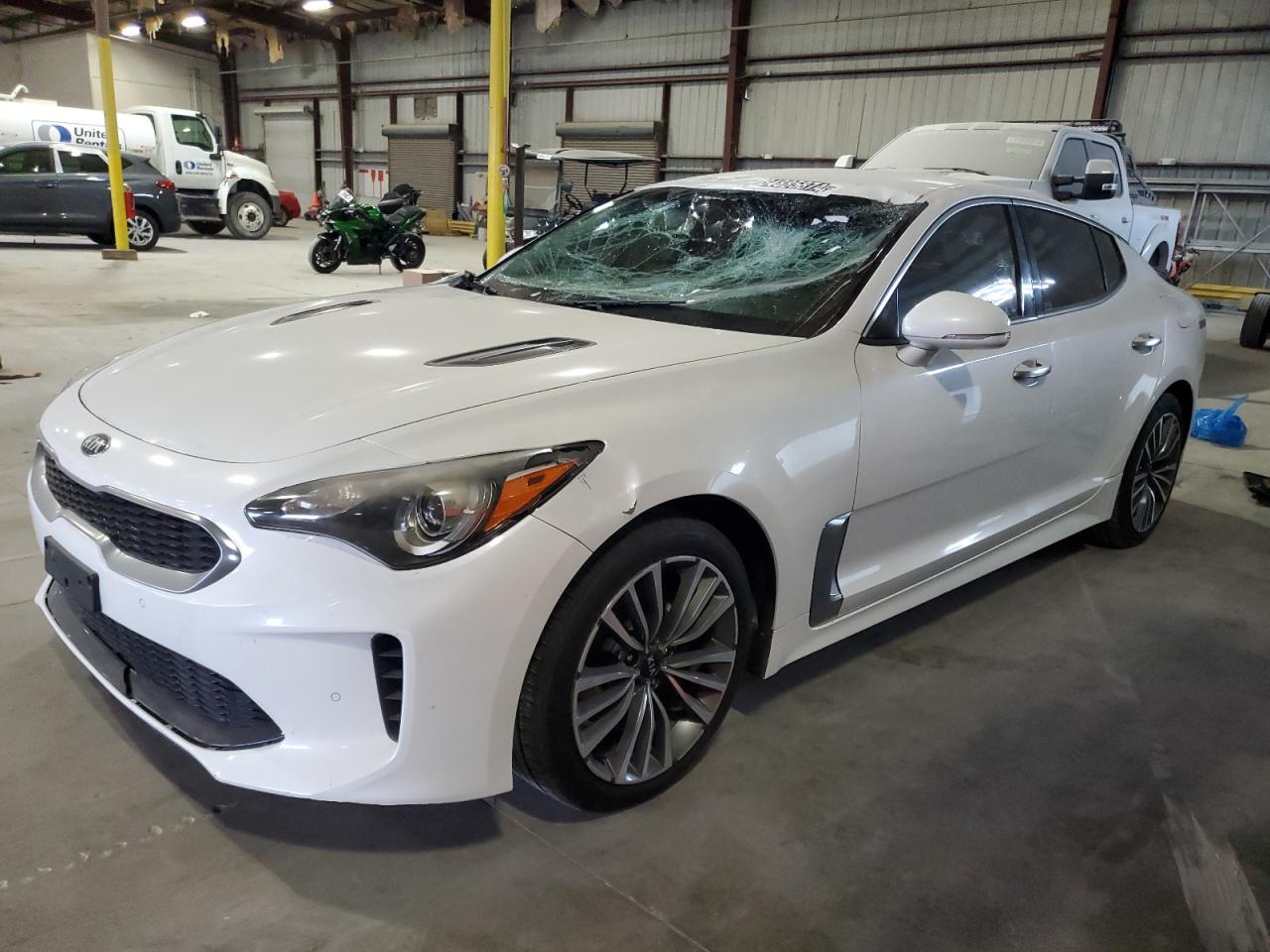 KIA STINGER