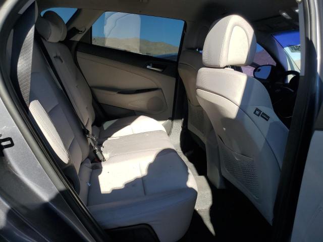 2017 HYUNDAI TUCSON SE - KM8J23A44HU424654
