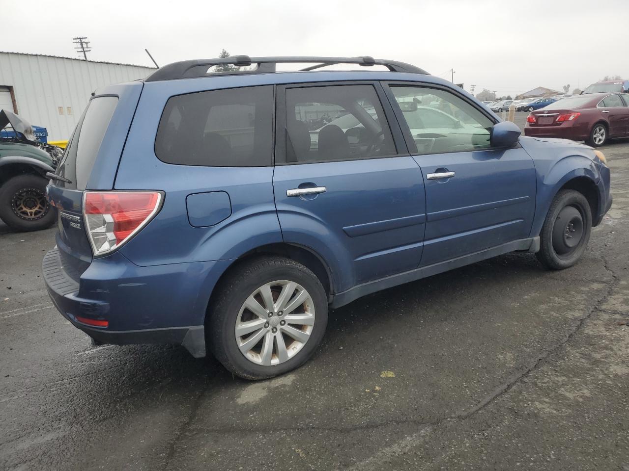 Lot #3033210817 2012 SUBARU FORESTER L