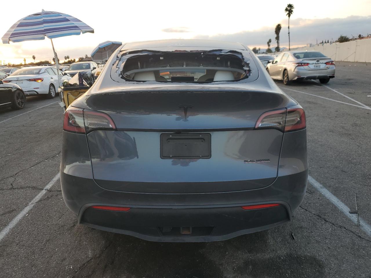 Tesla Model y 2023