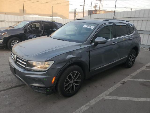 VOLKSWAGEN TIGUAN SE 2018 gray  gas 3VV3B7AX9JM211791 photo #1