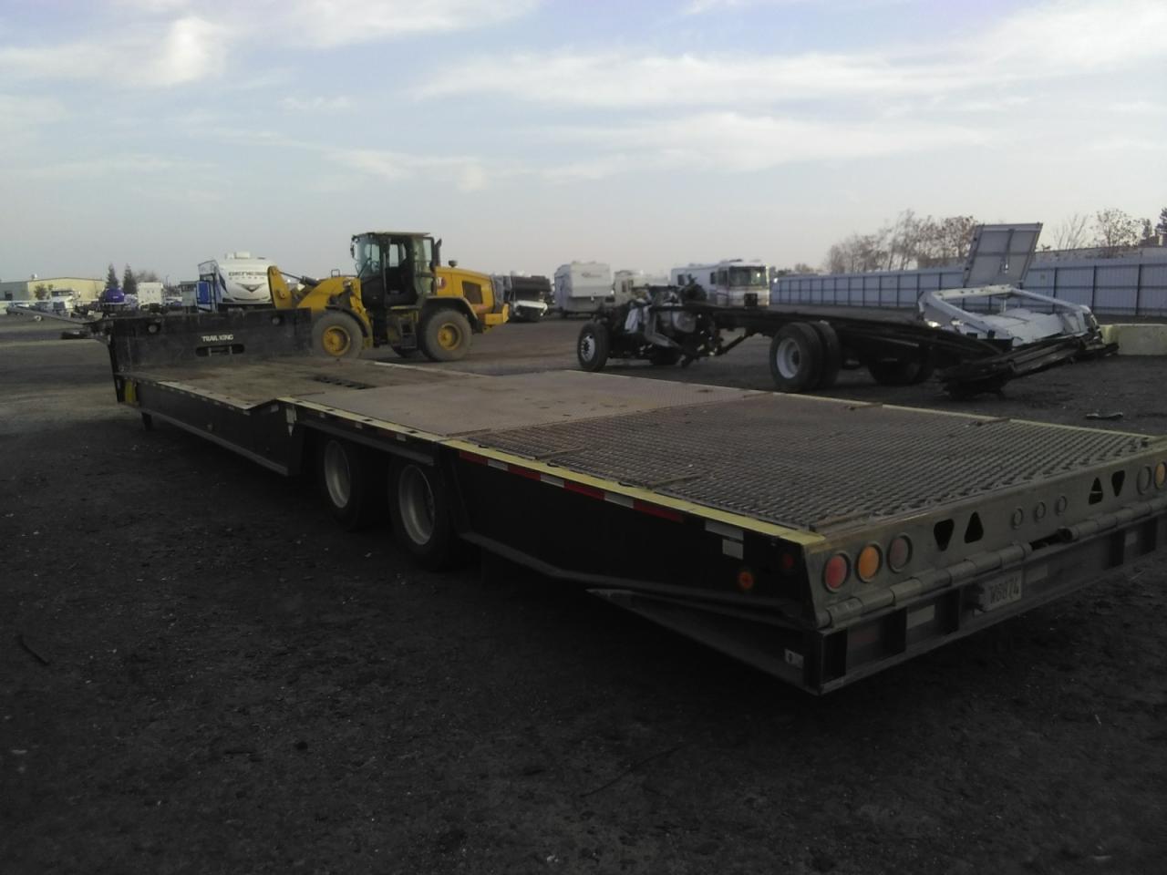 Lot #3041316084 2014 TRAIL KING TRAILER