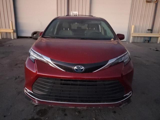 2022 TOYOTA SIENNA XLE - 5TDJRKEC2NS097991