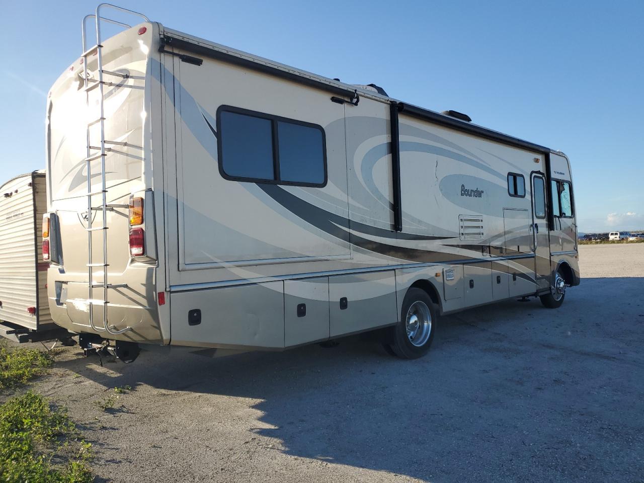 Lot #3034426723 2012 FTWD MOTORHOME