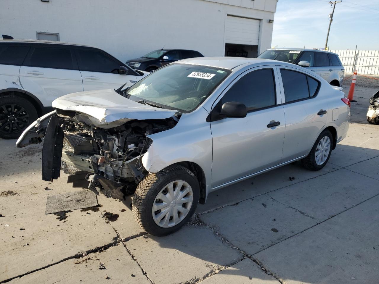 Lot #3024715620 2015 NISSAN VERSA S