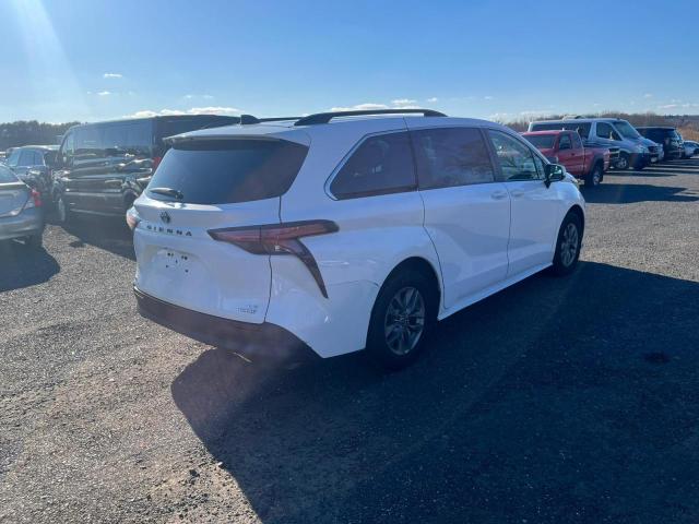 TOYOTA SIENNA LE 2022 white  hybrid engine 5TDKSKFC5NS043723 photo #4