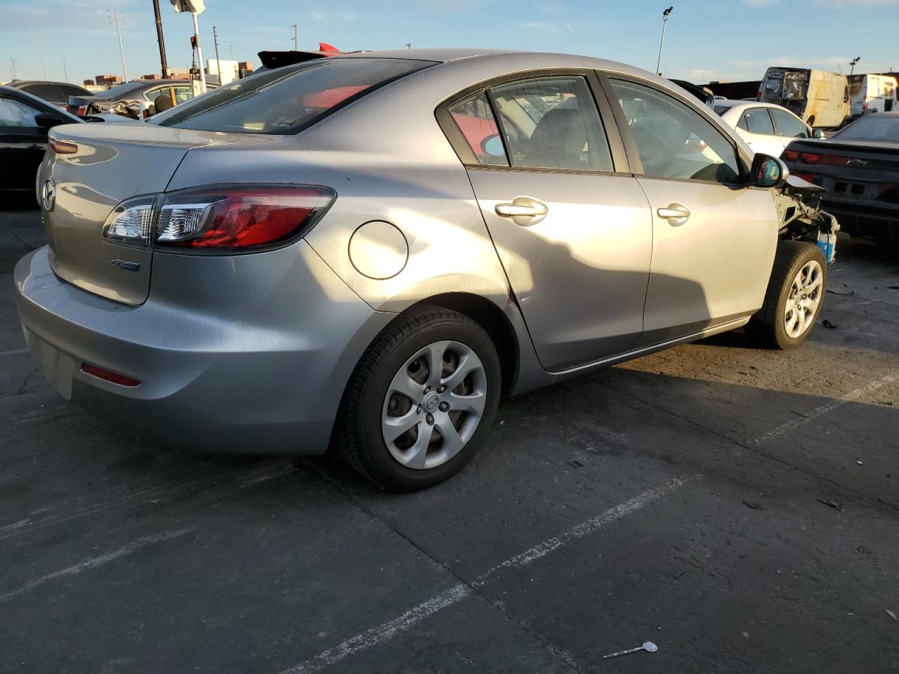 Lot #3030536463 2013 MAZDA 3 I