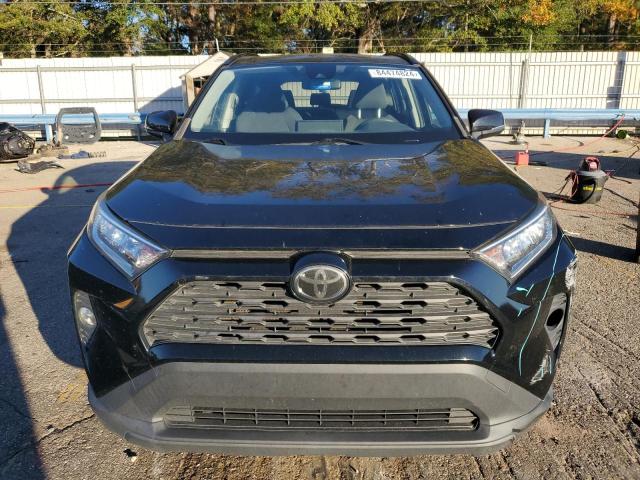 2019 TOYOTA RAV4 XLE - JTMW1RFV1KD004584