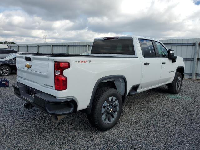 CHEVROLET SILVERADO 2024 white  diesel 1GC4YMEY8RF113981 photo #4