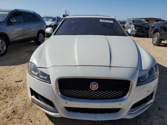 VIN SAJBD4BV1GCY10728 2016 JAGUAR XF no.5