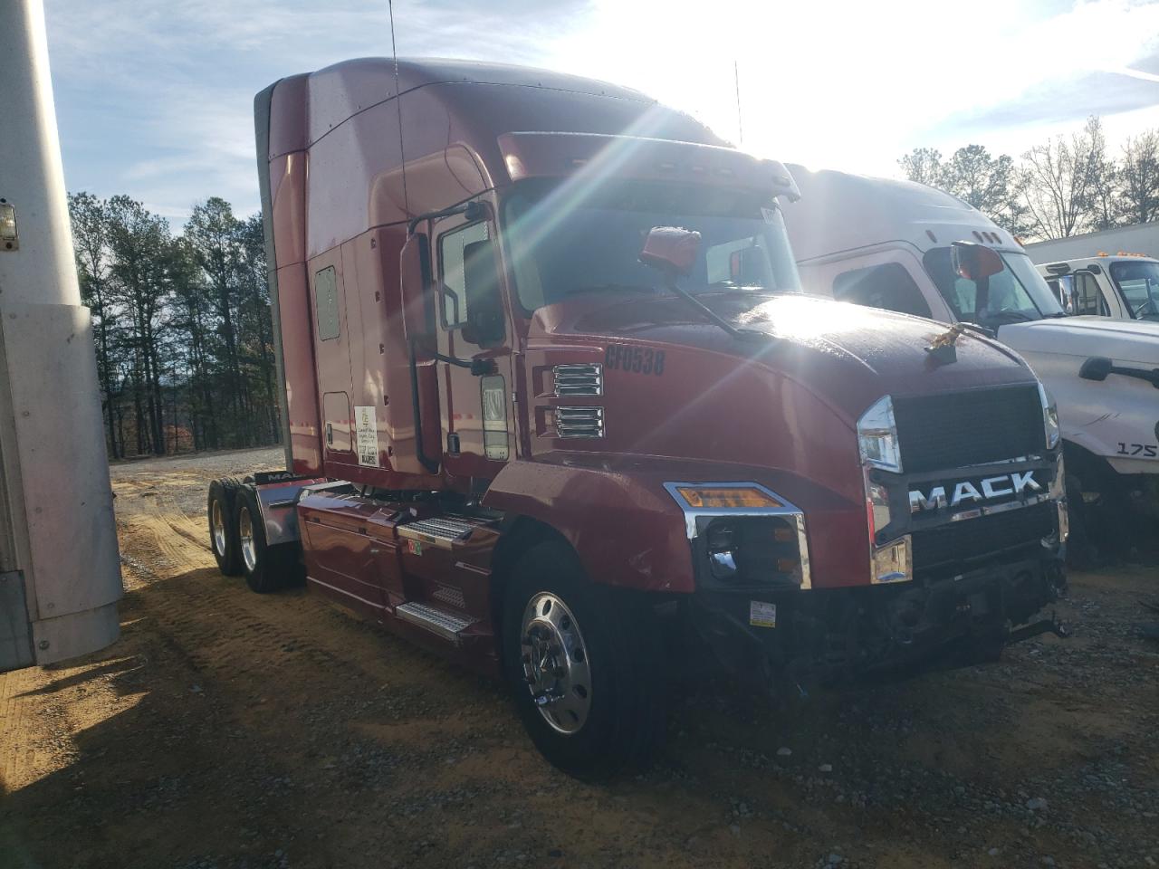 Lot #3052381594 2019 MACK ANTHEM