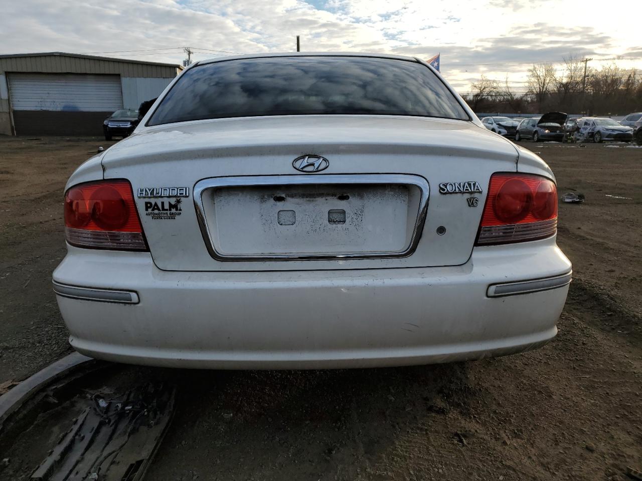 Lot #3034279167 2004 HYUNDAI SONATA GLS