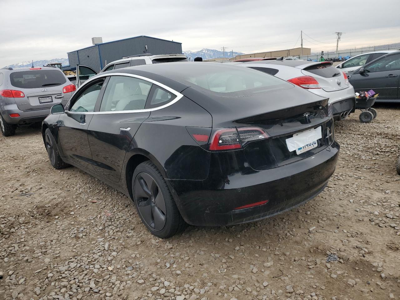 Lot #3045931232 2018 TESLA MODEL 3