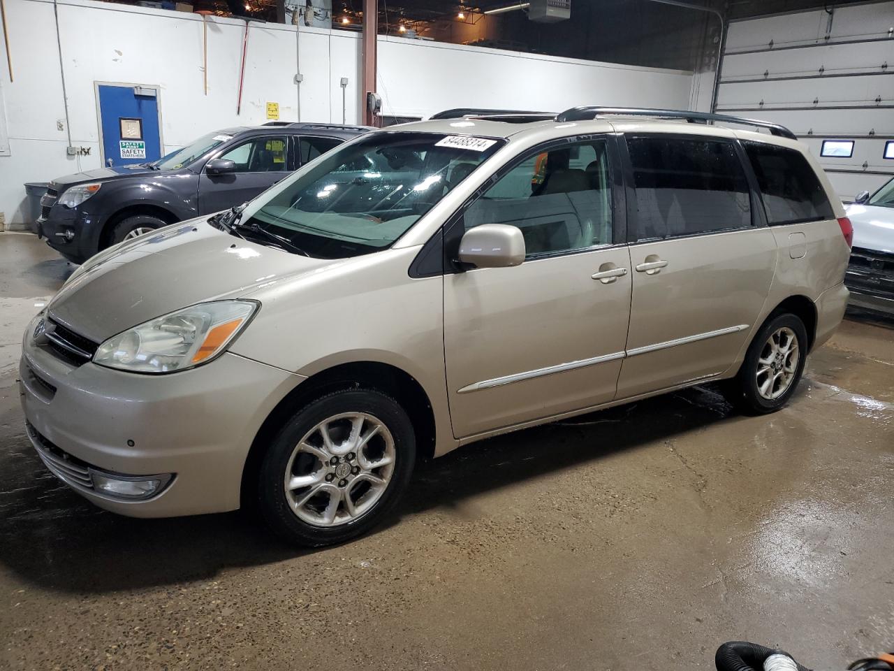 Lot #3034296066 2004 TOYOTA SIENNA XLE