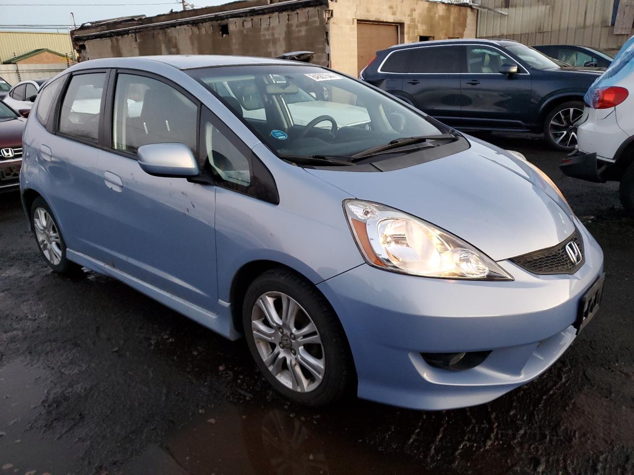 Lot #3034279203 2009 HONDA FIT SPORT