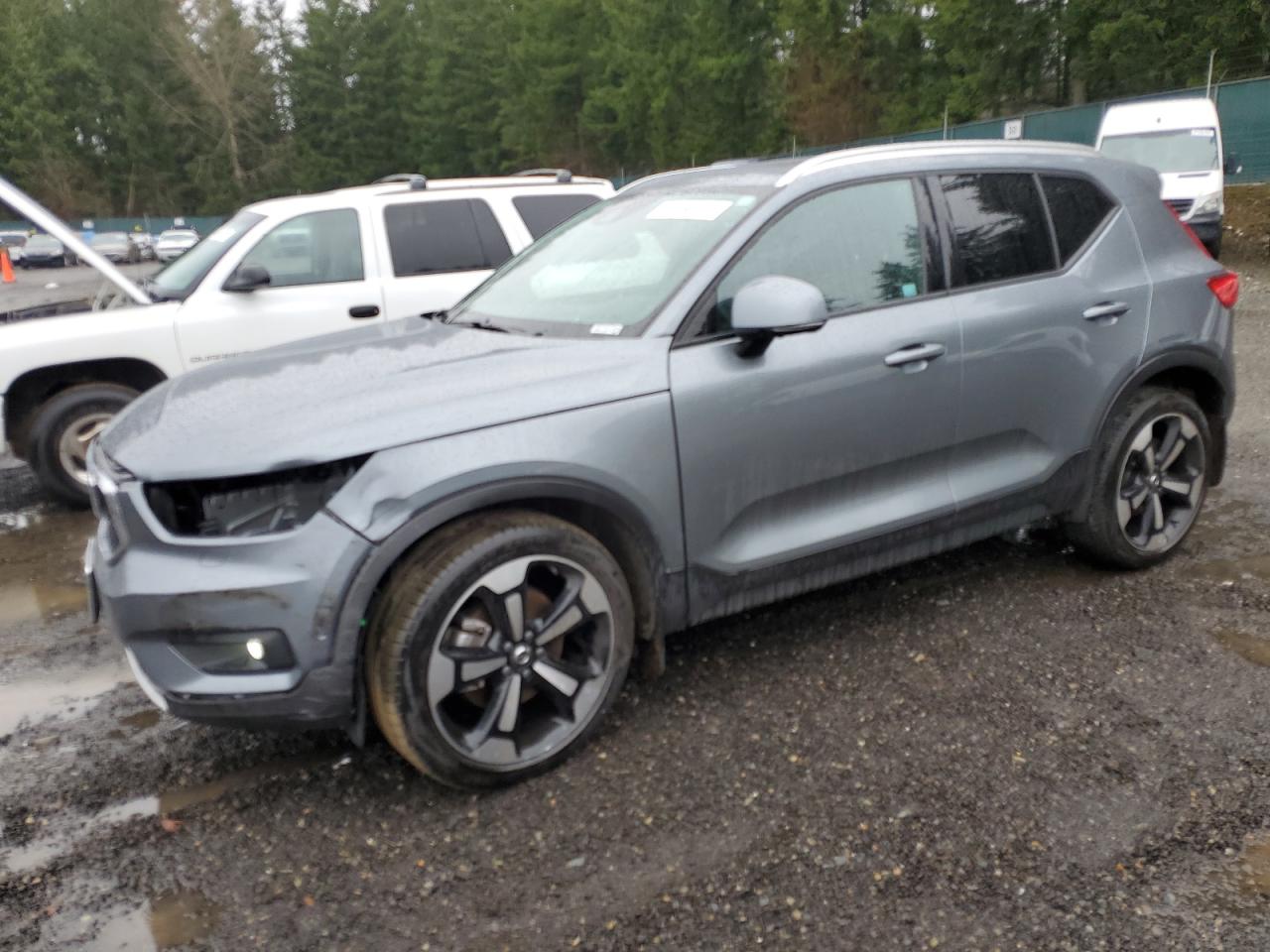 Lot #3033485135 2019 VOLVO XC40 T5 MO