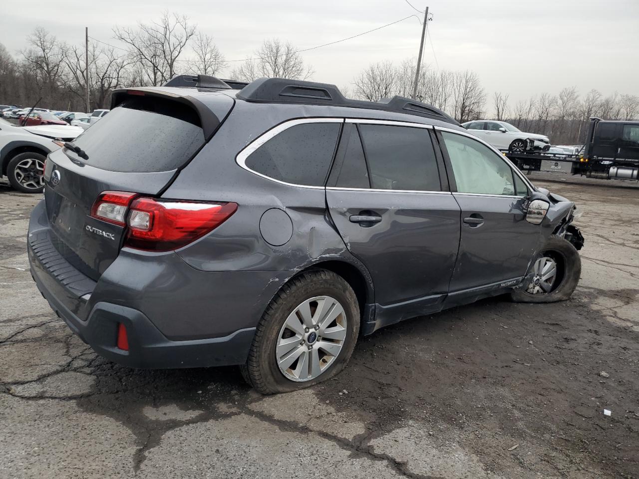 Lot #3033235853 2019 SUBARU OUTBACK 2.