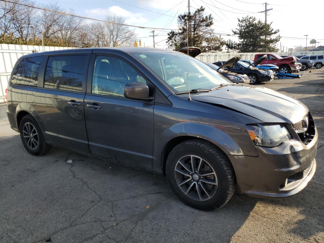 Lot #3034394122 2019 DODGE GRAND CARA