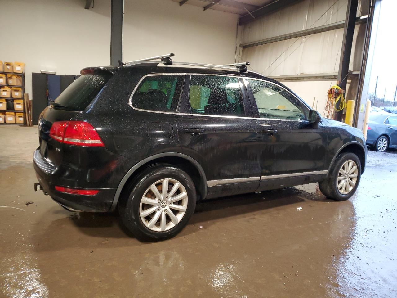 Lot #3028618933 2011 VOLKSWAGEN TOUAREG V6