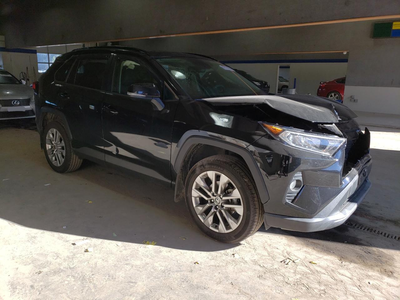 Lot #3029672100 2020 TOYOTA RAV4 XLE P