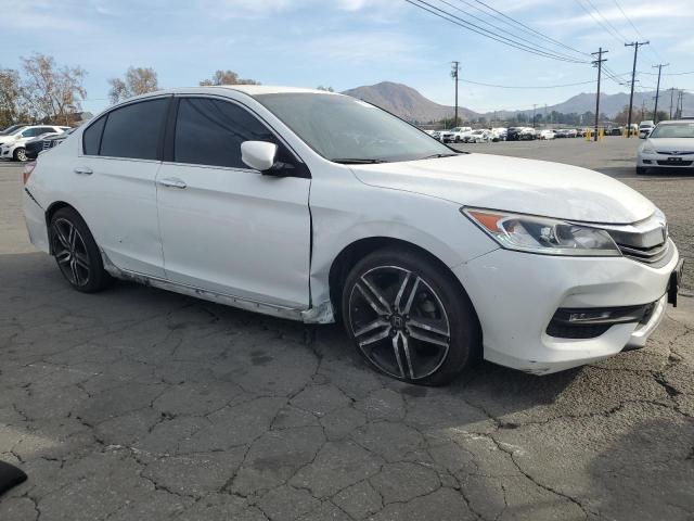 VIN 1HGCR2F50GA216311 2016 HONDA ACCORD no.4