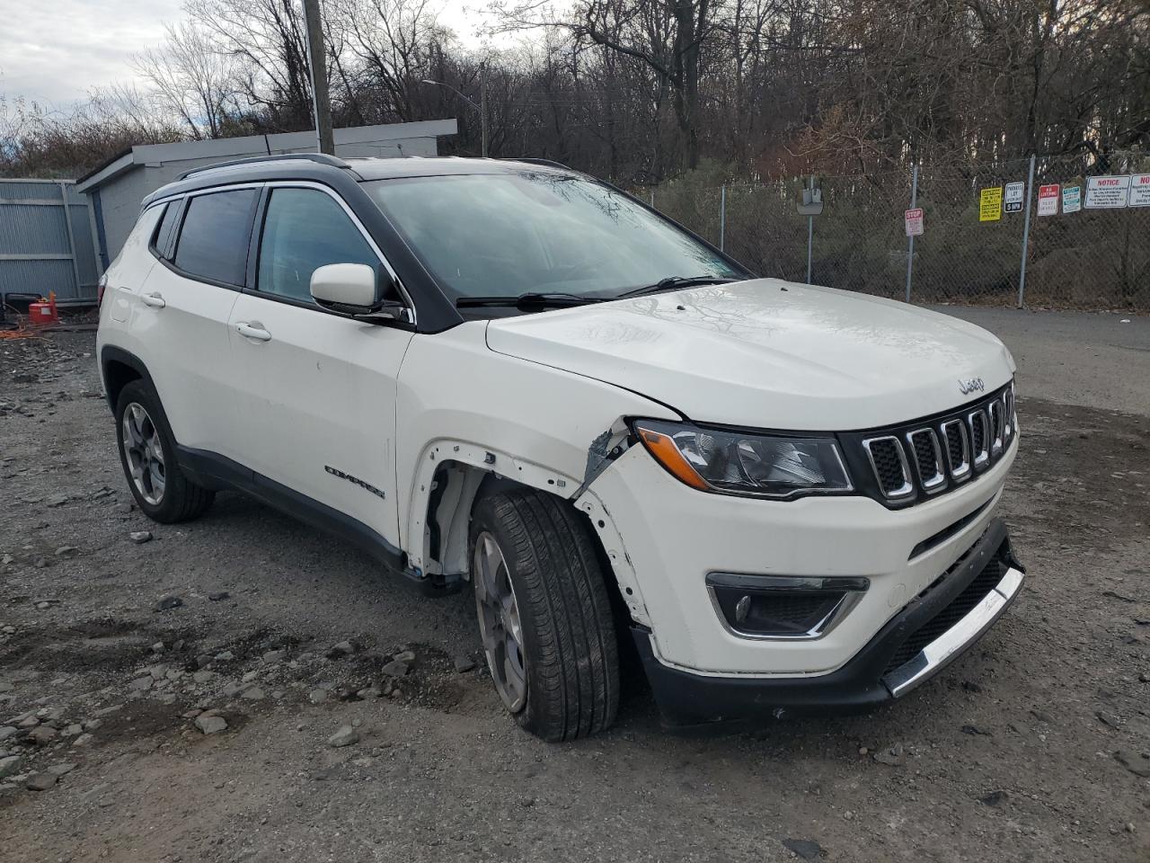 Lot #3033235827 2020 JEEP COMPASS LI