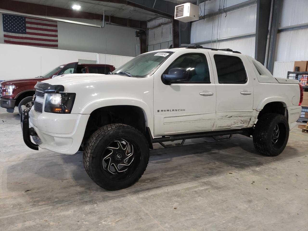  Salvage Chevrolet Avalanche