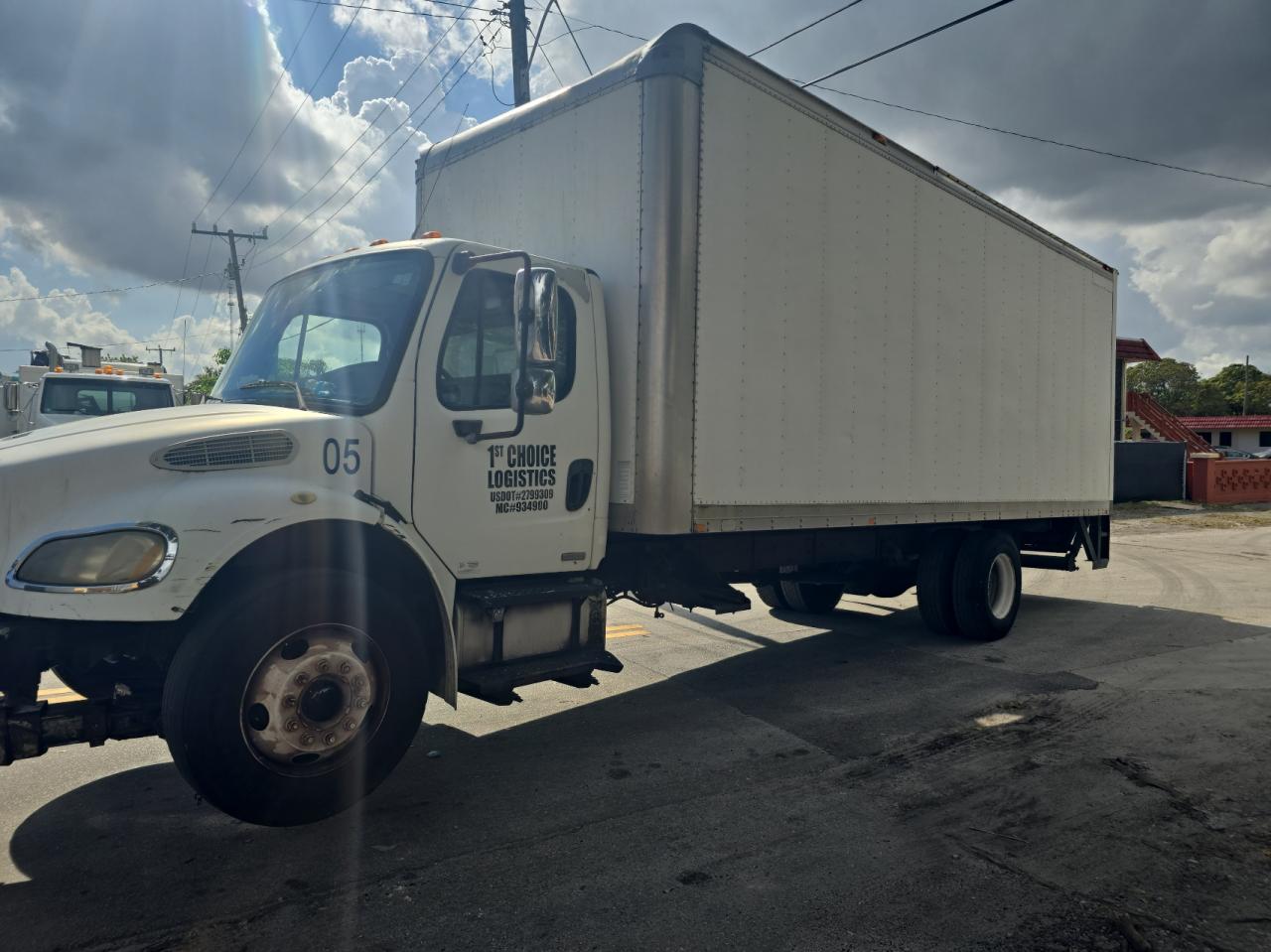 Lot #3036949725 2008 FREIGHTLINER M2 106 MED