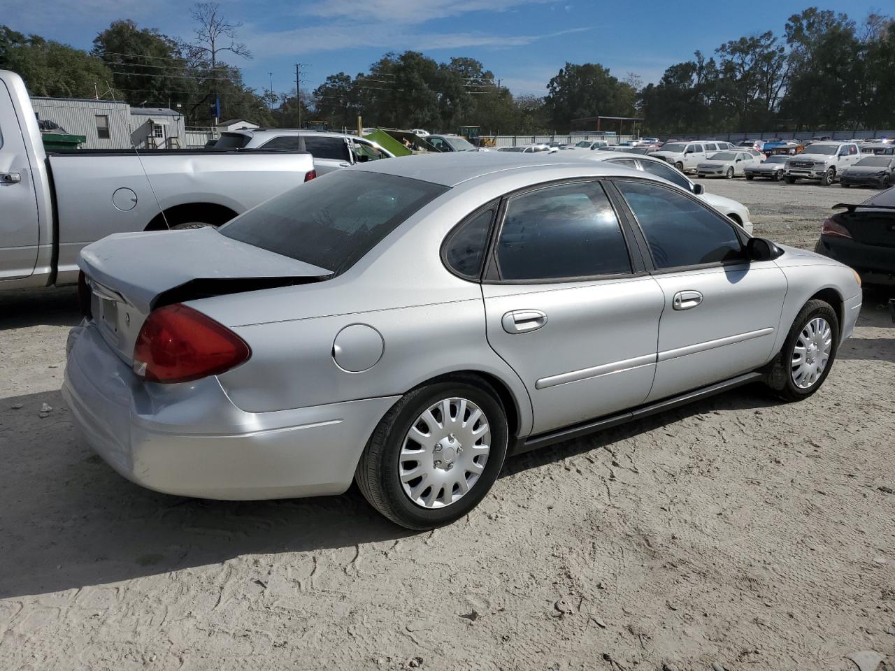 Lot #3028578952 2003 FORD TAURUS LX