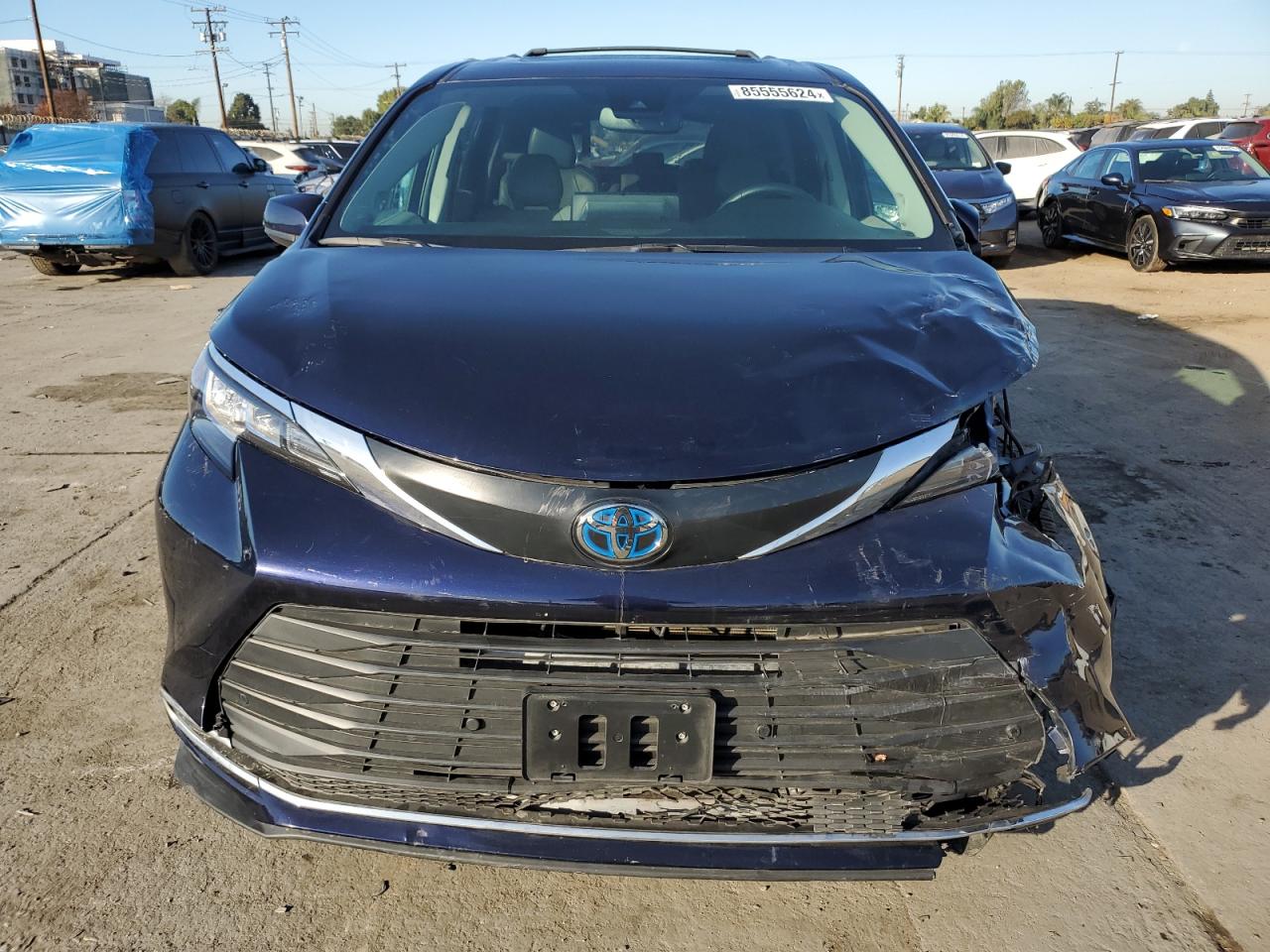 Lot #3026989779 2022 TOYOTA SIENNA XLE