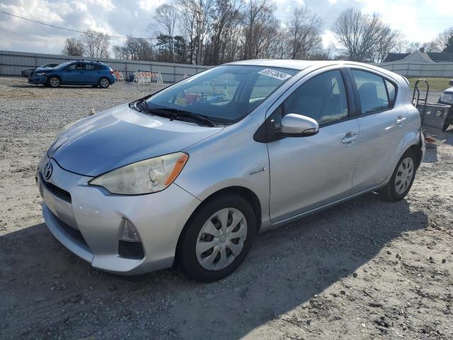 TOYOTA PRIUS C