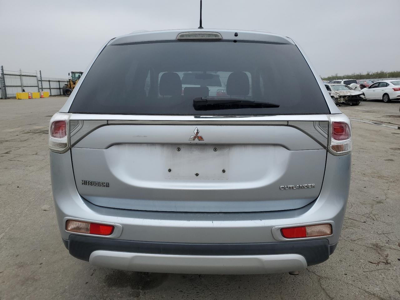 Lot #3028248819 2015 MITSUBISHI OUTLANDER