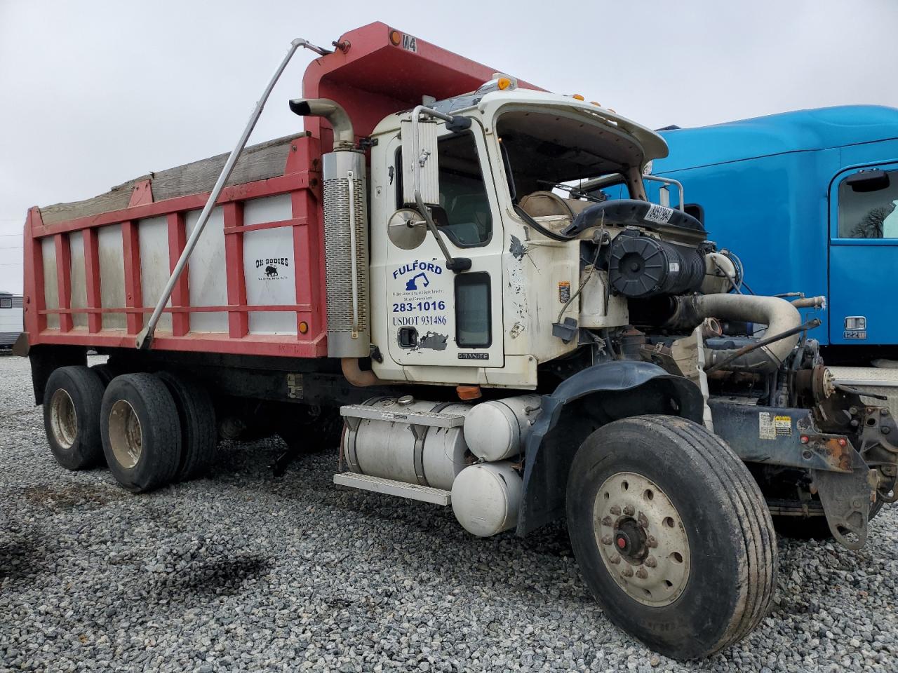 Lot #3033302815 2007 MACK 700 CV700