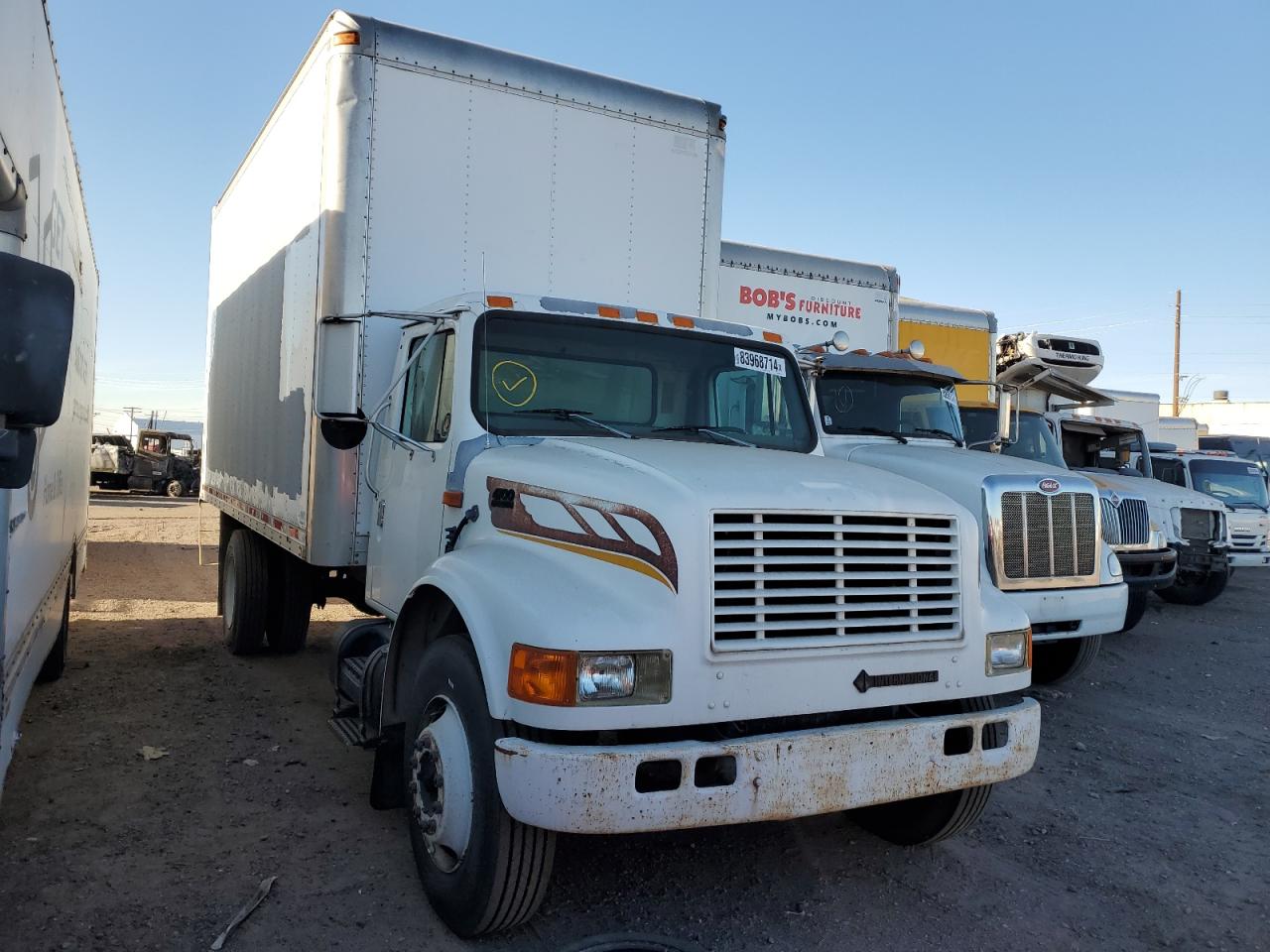 Lot #3033034017 1995 INTERNATIONAL 4000 4700