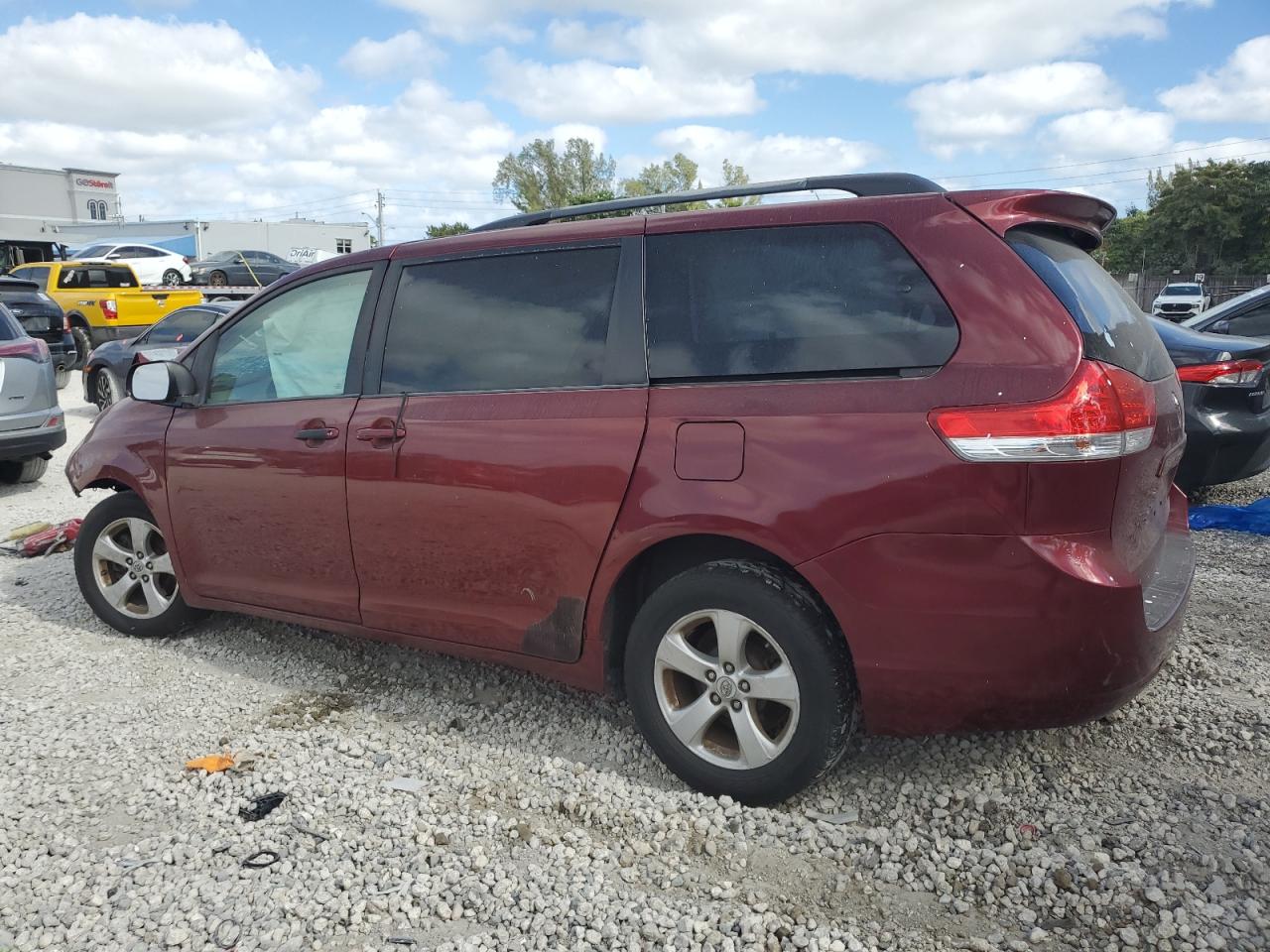 Lot #3029579083 2012 TOYOTA SIENNA LE