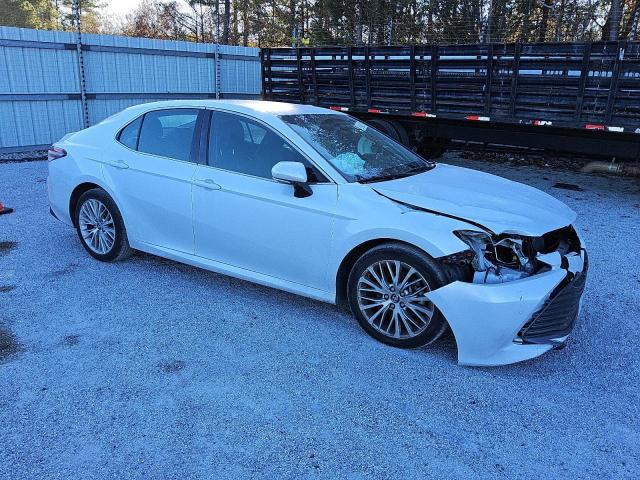 VIN 4T1B11HK8JU077741 2018 TOYOTA CAMRY no.4