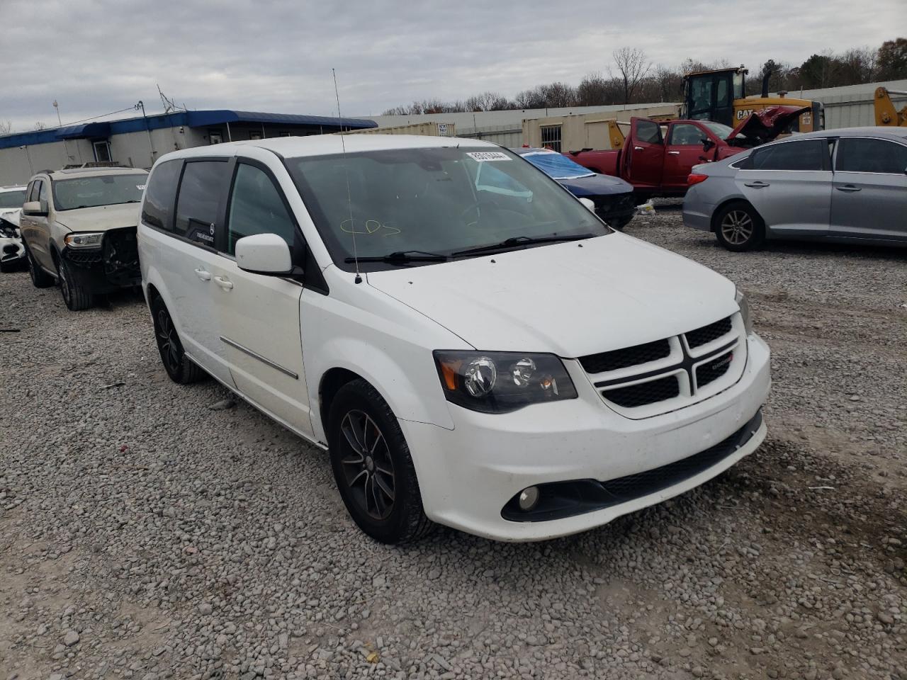 Lot #3033334832 2018 DODGE GRAND CARA