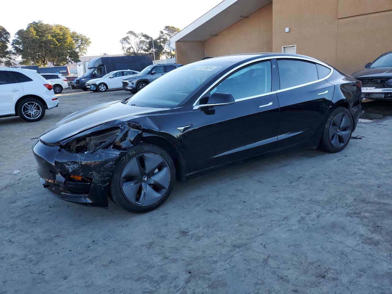 Lot #3029750260 2018 TESLA MODEL 3