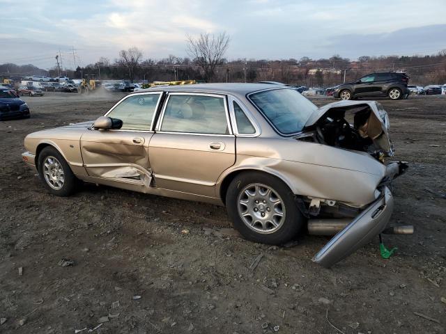 JAGUAR XJ8 2002 gold  gas SAJDA14C82LF48116 photo #3