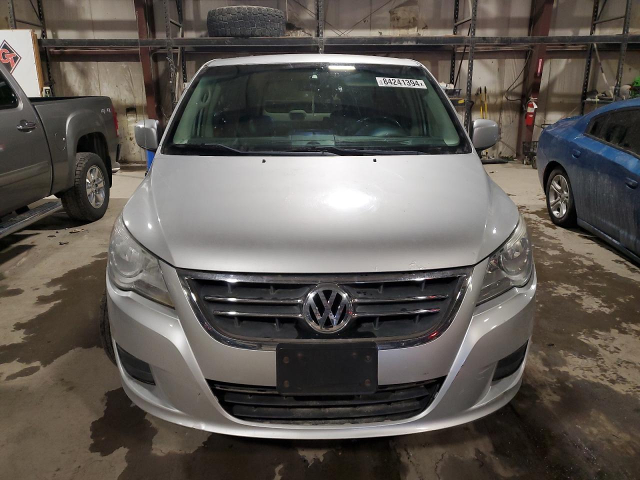 Lot #3028390842 2009 VOLKSWAGEN ROUTAN SEL