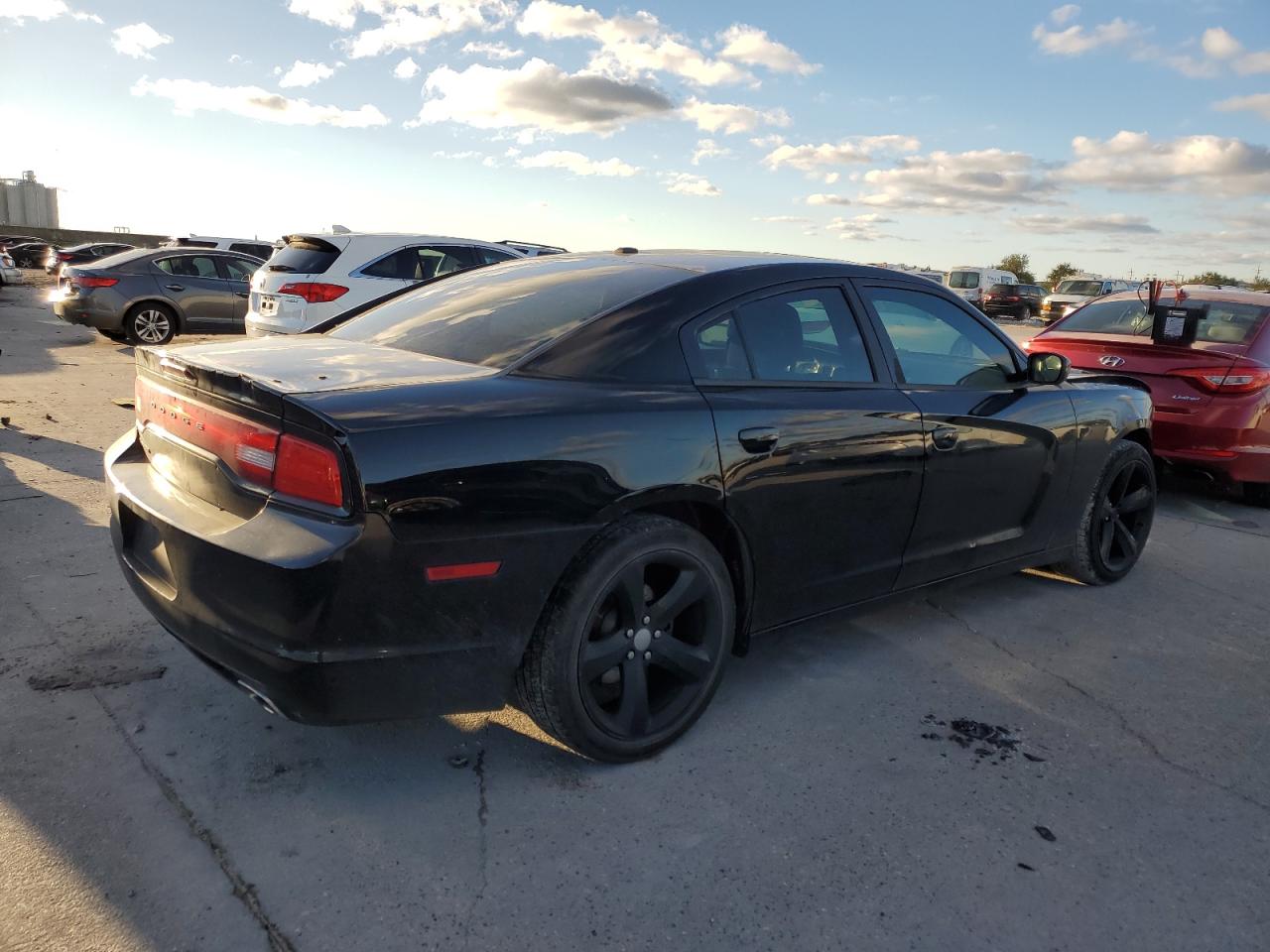 Lot #3033292810 2012 DODGE CHARGER SX